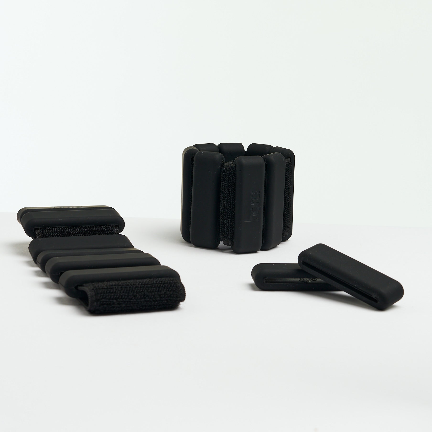 paire bracelets lestés noirs
